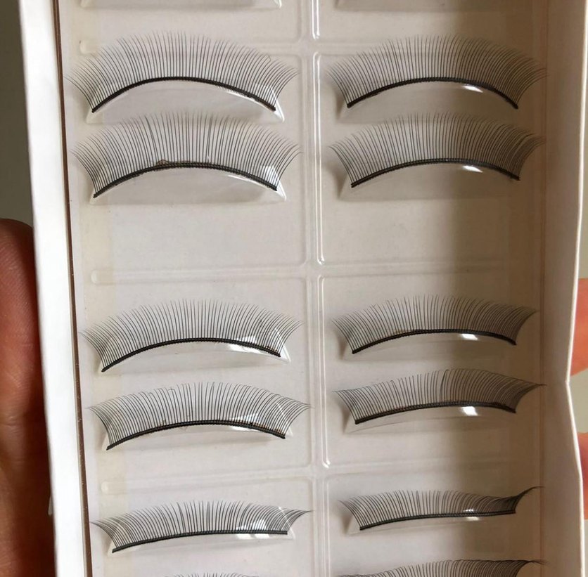 Siyah Tonlu Beyaz Takma Kirpik Seti - Görsel 4