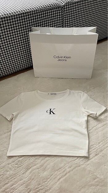 Calvin klein tshirt