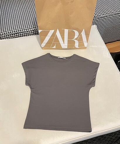 Zara polyamid tshirt