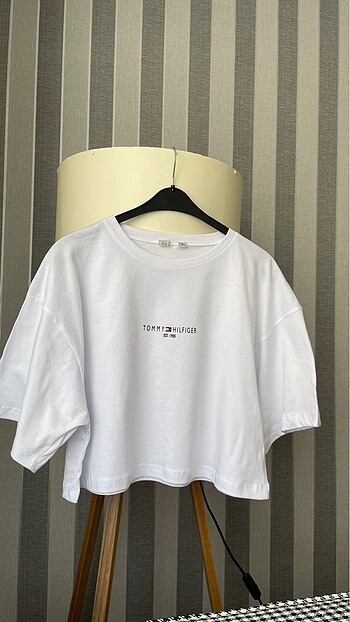 m Beden Tommy hilfiger tshirt