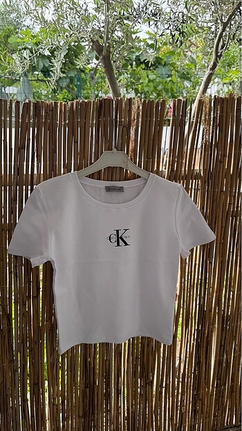Calvin klein tshirt