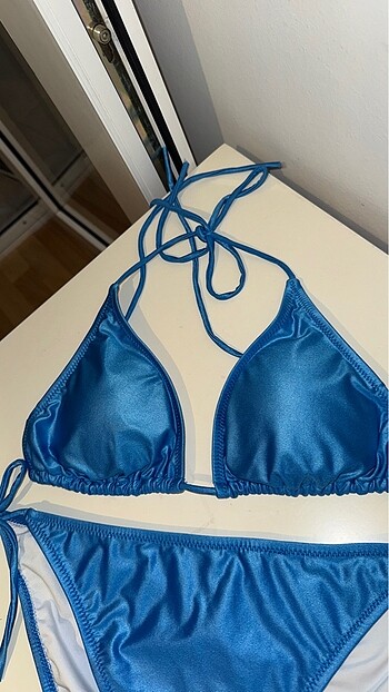 42 Beden Mavi parlak bikini takımı