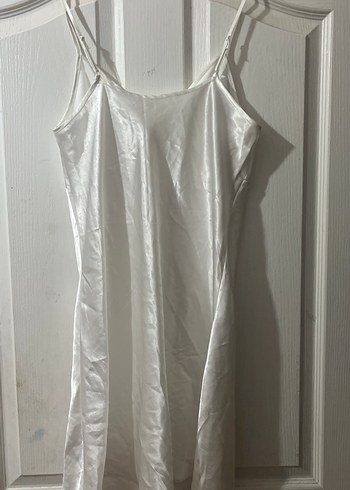 Beyaz Saten Mini gecelik V Yaka İnce Askılı - Görsel 2