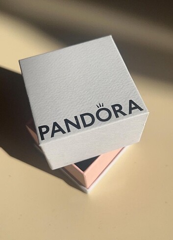 Pandora Yüzük