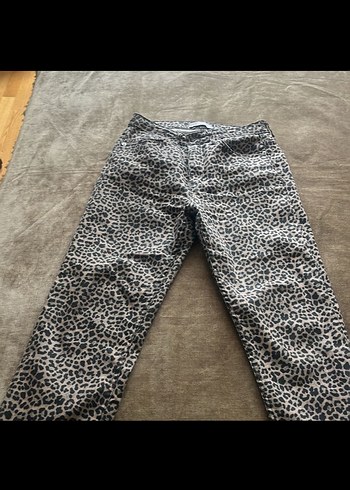 Gri Leopar Desenli Kadın kot Pantolon