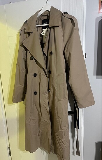 m Beden pull and bear trençkot