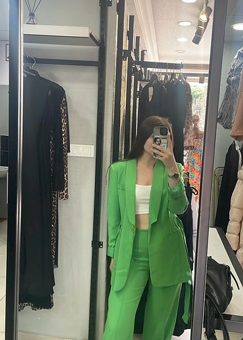 Yeşil Şeffaf Uzun Kesim Kadın Blazer pantolon takım