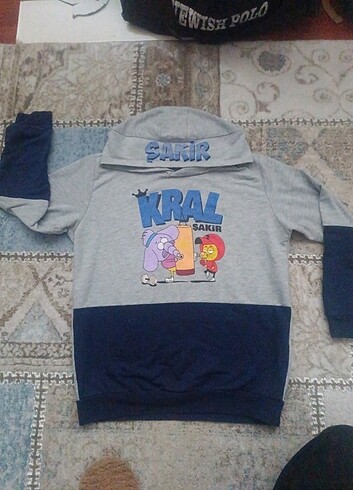 9 Yaş Beden Kral Şakir desenli swetshirt
