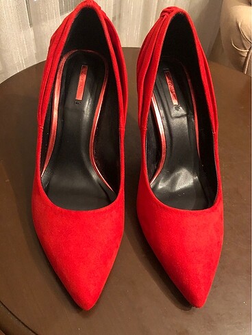 Bershca 37 numara nubuk stiletto