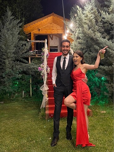Diğer KIRMIZI MİNİ SATEN ELBİSE