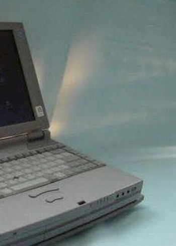 Gri Renkli Laptop