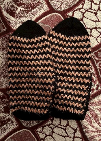 Kahverengi Örgü Çorap - Görsel 2