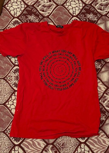 Kırmızı Baskılı Tişört - Görsel 2