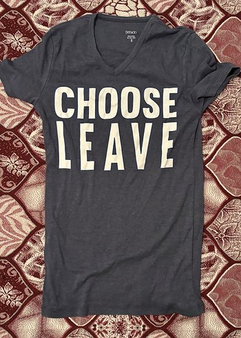 Gri V Yaka Baskılı Tişörtü - Görsel 2