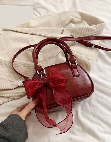 Bordo mini kurdele detaylı çanta