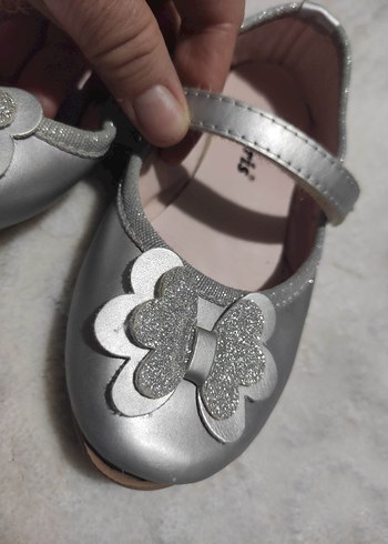 Kız Çocuk Gri Tokalı Babet Ayakkabı - Görsel 2