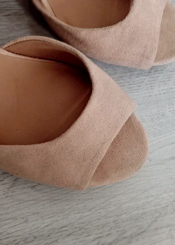 Bej Süet Kadın Dolgu Topuk Ayakkabı