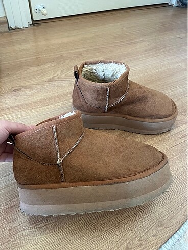 Kahverengi ugg