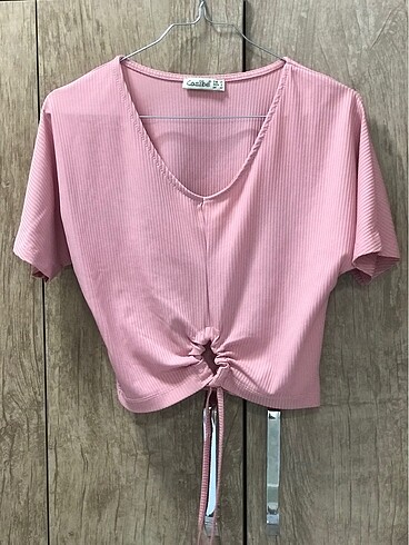Pembe crop tişört