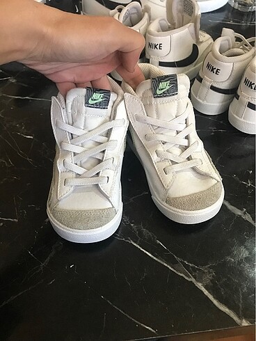 Nike mid blazer 25 no
