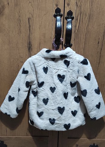 Kız Çocuk Gri Kalp Desenli Kürklü Ceket - Görsel 2