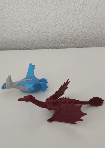 Renkli Mavi Uçak ve Kırmızı Ejderha Figürleri - Görsel 2