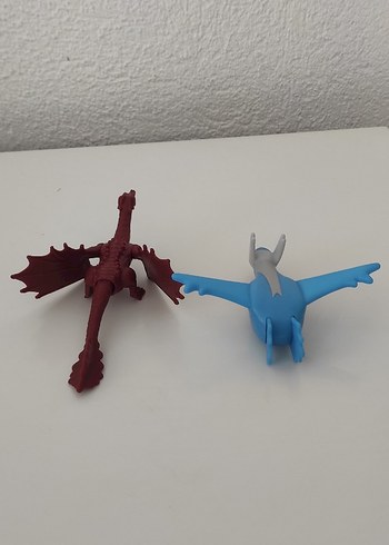Renkli Mavi Uçak ve Kırmızı Ejderha Figürleri - Görsel 3