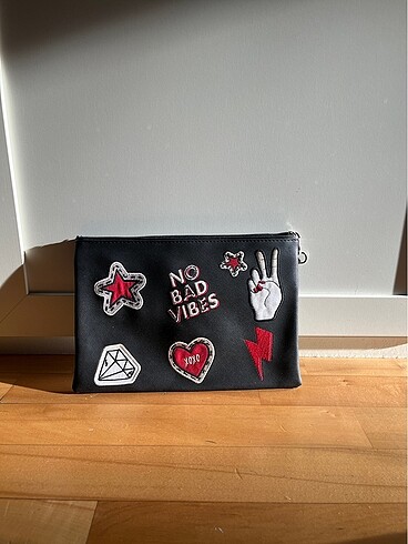 H&M Grunge Kırmızı Siyah El Çantası Clutch Portföy