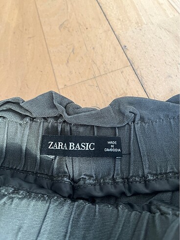 Zara Zara Haki Yazlık İnce Mini Şort