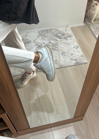 Adidas Beyaz Bağcıklı Kadın Spor Ayakkabı