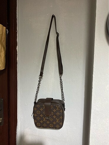 Louis Vuitton Acı kahve çapraz çanta louis vuitton