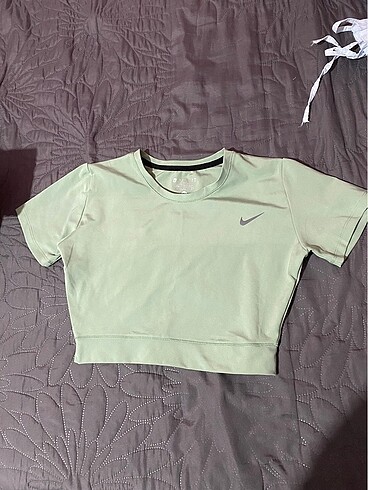 Nike crop