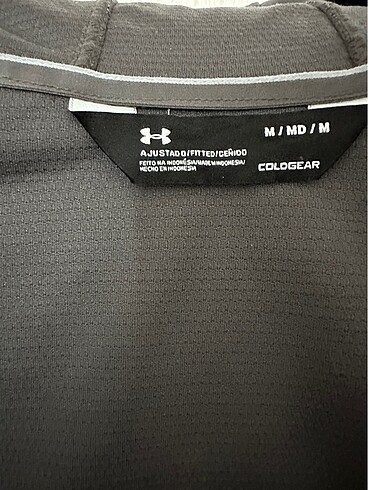 m Beden gri Renk Under armour kapsonlu