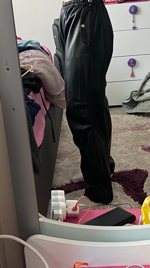 Kadın siyah deri yelekli pantolonun içi şardonlu ikili takım - Görsel 4