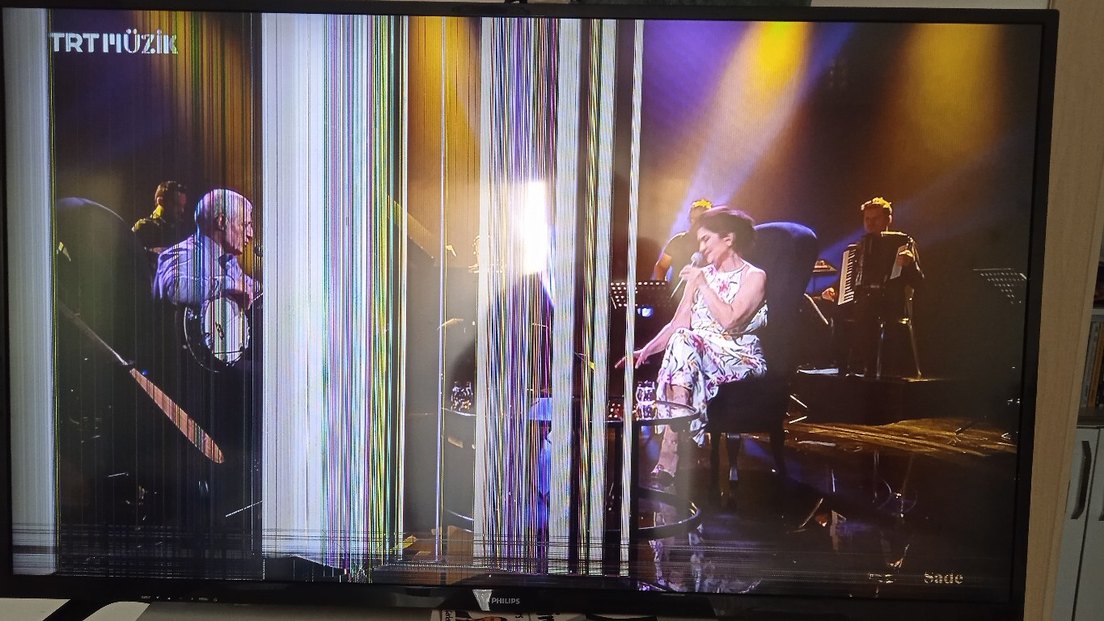 Philips 43 inç Hasarlı televizyon - Görsel 3