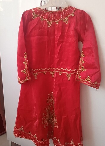 6 Yaş Beden kırmızı Renk Kız çocuk bindallı kınalık. İkili takım