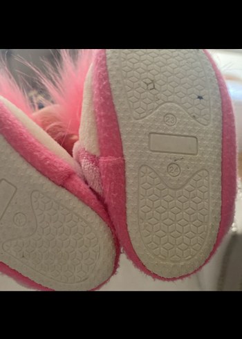 Kızlar için Pembe Kürklü Punk Tarzı Terlik - Görsel 3