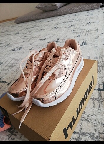 Hummel LETOON