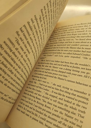 Northern Lights Philip Pullman - Görsel 6