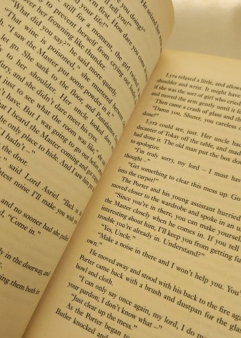 Northern Lights Philip Pullman - Görsel 5