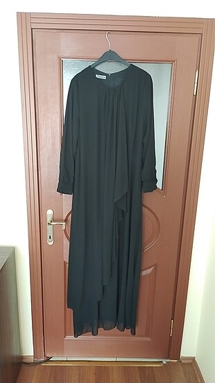 Siyah şifon elbise