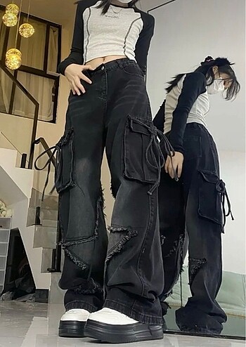 Yıldız detaylı pantolon