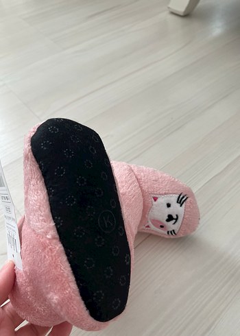 Kız Çocuk Pembe Nakışlı Sıcak Ev Terliği - Görsel 3