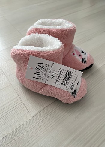 Kız Çocuk Pembe Nakışlı Sıcak Ev Terliği - Görsel 2