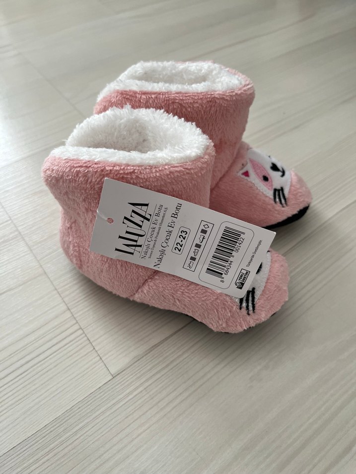 Kız Çocuk Pembe Nakışlı Sıcak Ev Terliği - Görsel 2