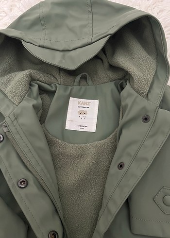 Düğmeli Kapüşonlu Erkek Çocuk Yağmurluk - Görsel 3