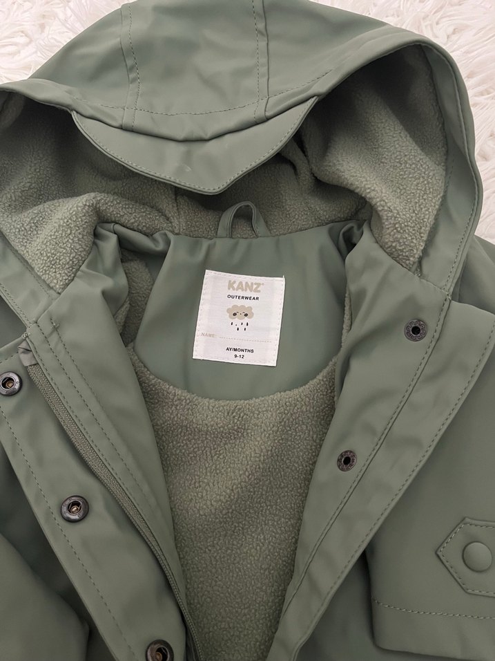 Düğmeli Kapüşonlu Erkek Çocuk Yağmurluk - Görsel 3