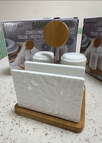 Bambum Bambu Standlı Porselen Tuzluk ve Peçetelik Seti