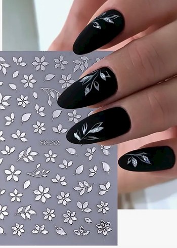 Parlak Altın Çiçek Tırnak Süsü - Görsel 5