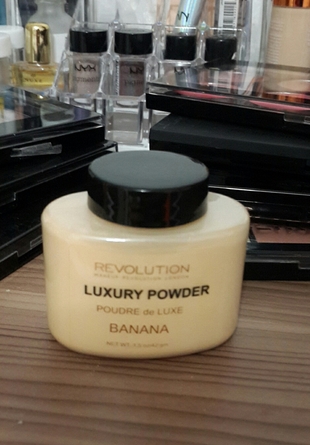 Diğer makeup revolution banana powder